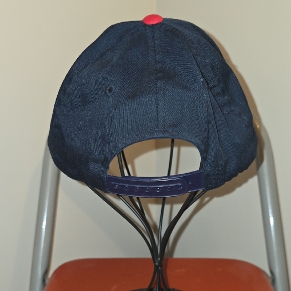 MLB Vintage Cleveland Indians Baseball Hat - Picture 3 of 6